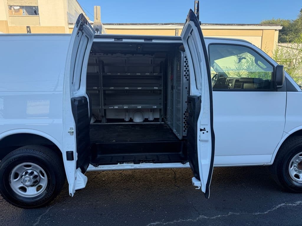 Vehicle photo